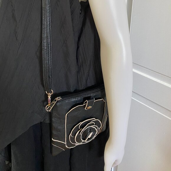 Black Leather Shoulder Bag /Cross-Body Bag With a Large Flower design - Picture 5 of 9